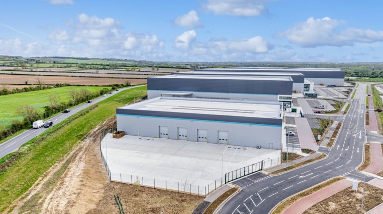 2158da52 70c7 411d 9ab8 f24bba87e042_web