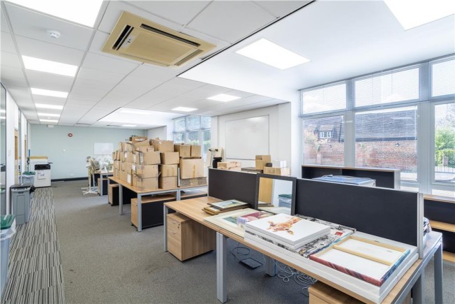 a7406f3d 818e 49e6 94ff 65fd2c62e832_web