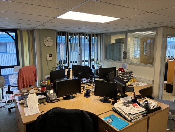 7860f873 688f 4efd a8ae d3f790c54a51_web