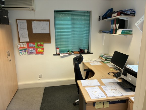 fb021be2 331a 4c8f 8472 f8798e9d964d