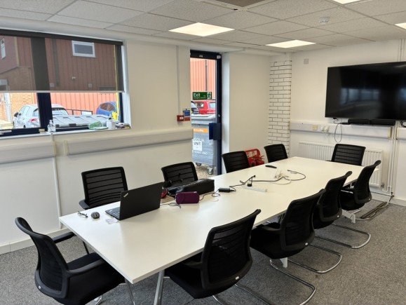 290a88a5 2392 4628 9742 ecea62f59d22_web