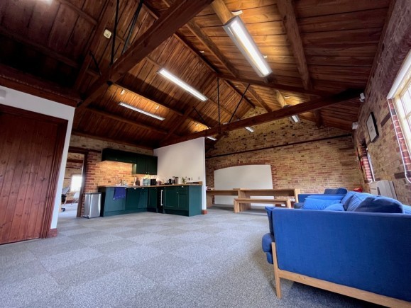 42a5f0ae 46e1 4438 8e31 dd74fa025019_web