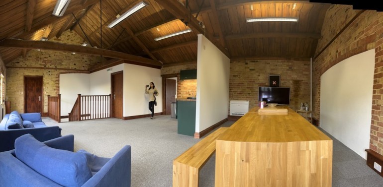 b0f74c37 cf5f 4605 aeb1 59b92ae987c6_web