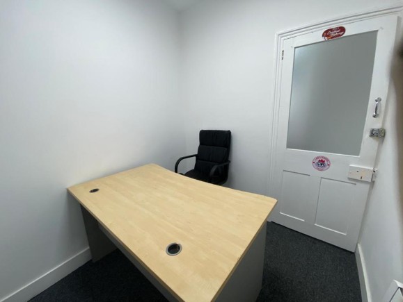 f6455c06 c57f 423a 9bb1 be17cd8b757b_web