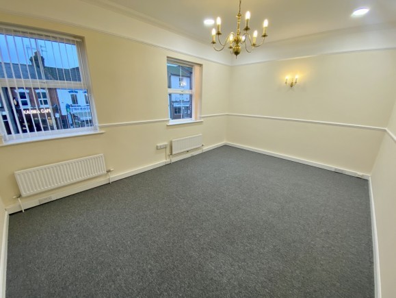 2df70f82 7703 4218 9db1 7d357e6cb524_web