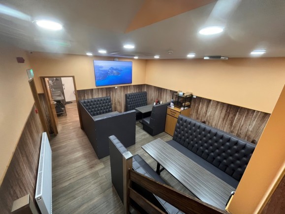 ab859e9f 8fe2 4efa a447 0a9b2a8f95b9_web