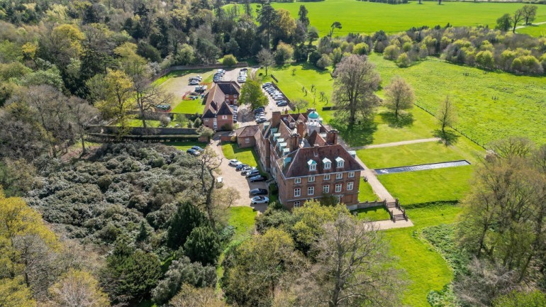 83998825 b058 469d b10b ea32ed4259b9_web