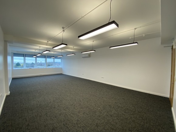 83605bd3 84d7 43a0 90ec f7b9508f0777_web