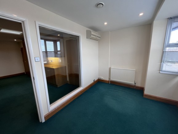 ef3094ba 5d96 41b4 a9c3 1524dd3efe65_web