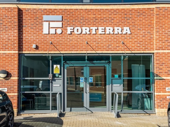 575ca0f0 cc6e 4311 9122 39b4992d978e_web