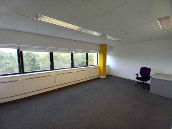 e272b71c 9952 474e a285 263012f3f3e1_web