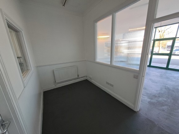 0f8dda6f d666 47b9 bd11 1cdcbe4fbf2b_web