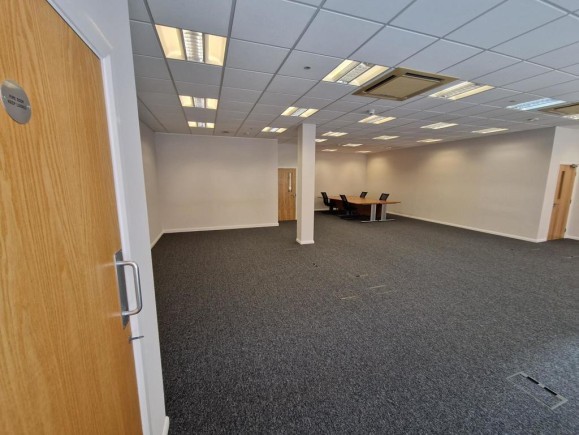 da9dcff5 ec90 4184 8f86 f791af10ead5_web