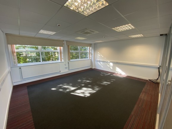 e150fb97 5440 4999 94eb 3d489e78a66f_web