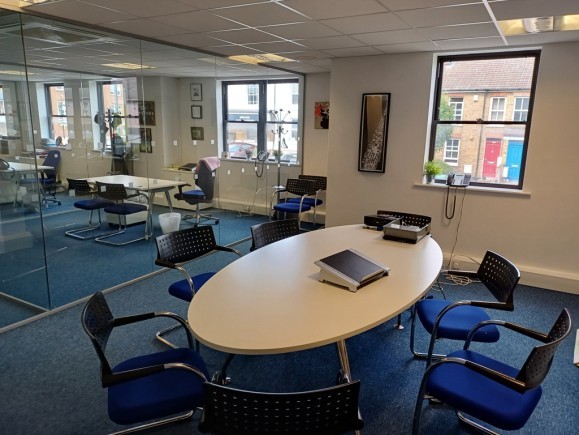 82632cf5 10b9 43e6 8c14 cd530d7aaae1_web