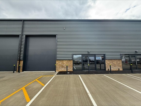 30c8a069 7318 4dd6 8602 0408701b08ee_web