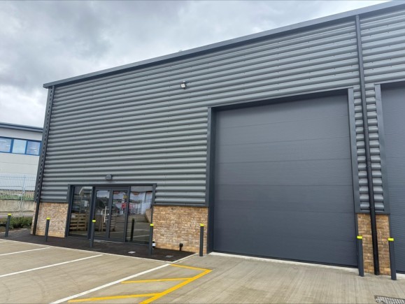 eff530a7 b351 47e0 8ff5 df2f1f235d28_web