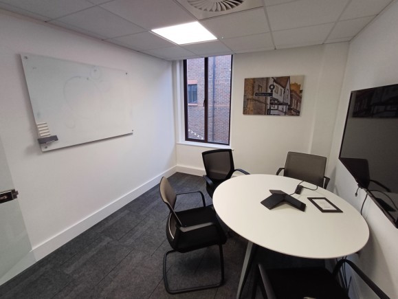 838663c5 7aaa 488b 8b2f 6d397f0552bb_web