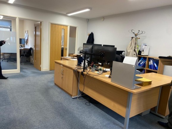 cc2fe166 b129 4d7f 9e63 29e4c02aadfc_web