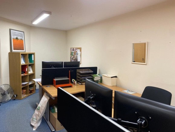 f58171e2 f613 4505 9ffd 08fee40ffb93_web