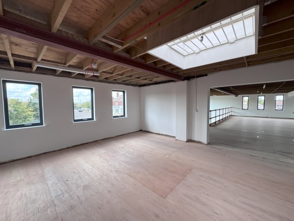 8b7948b4 cc5d 47fa 976f 954a8b10f98f_web