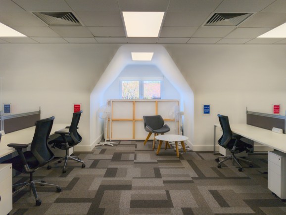 d4a87e1a e220 4fa2 bbed 8a96a0d43b0f_web