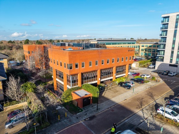 0fb0301f 8106 4988 8a10 371900233d0e_web