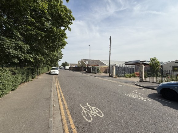 ee4dd00b 4eb8 4d11 90b6 ed4f42ca78fb_web