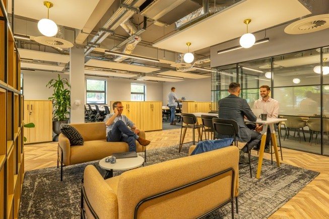 23e7f158 c78f 49ed bc48 d51d88b6e43e_web