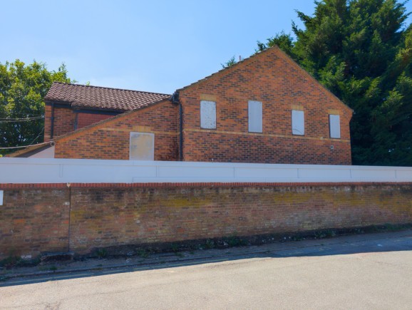 1f7bcc1d a032 42a0 818c 6a7b8a77a313_web