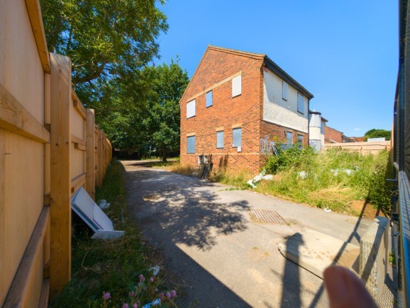 c86a7a9a db50 4790 b508 2d4dc3a8634e_web