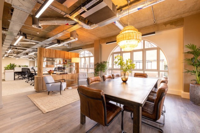 a2891be7 71e7 4003 b324 f04a47d6d659_web