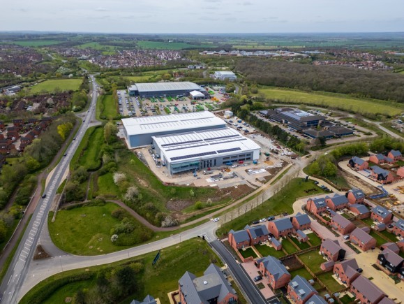 3290128e ef13 4566 a6f8 5ef83d0c838d_web