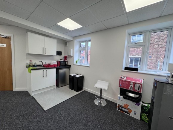 166a4fe0 94c8 4b4b 83ea 2296b63c6796_web