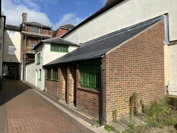 758535bf daf9 41e3 8d7d 25201ba31611_web