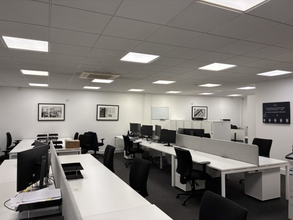 e636a3e0 04c1 487f 83be e61364352e86_web