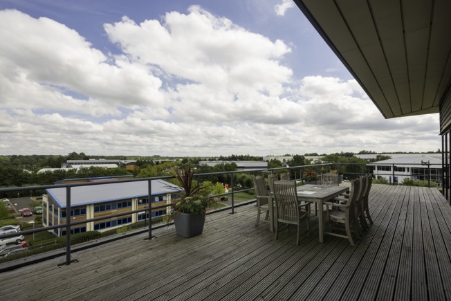 e17b8506 66d3 4e83 8c0a 38878cdd5b82_web