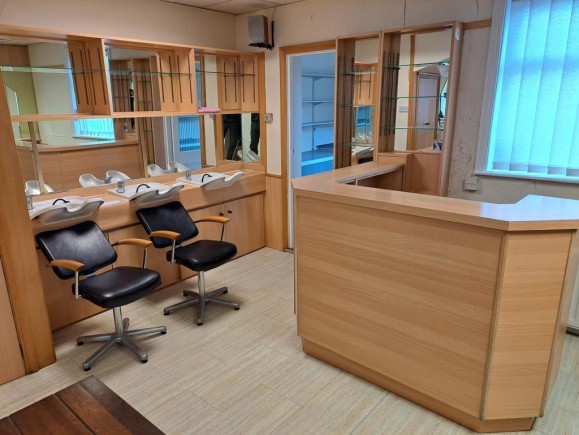 f6e3d6df 17e1 40cd b8ea 464c95665f4e_web