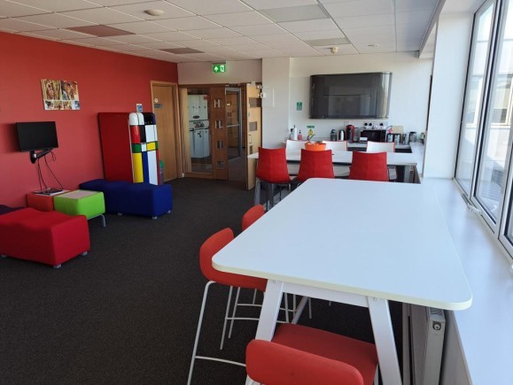 9c6ec1b1 e422 417b 9cda 3a7b15eb9ec9_web