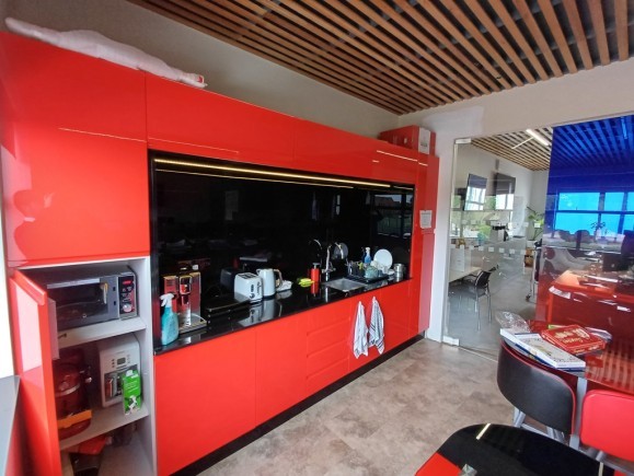 2c58876b a640 4e0a 8559 9584df833c50_web