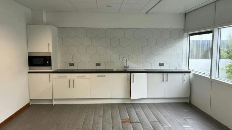 75c7647a 41a7 4b49 86f5 4d1e7a109d71_web