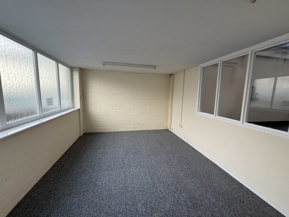 421ef07f 5772 4540 8178 ef84de036040_web