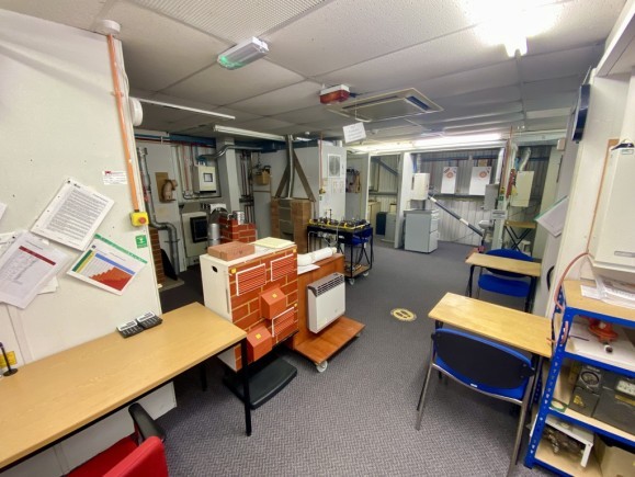 0fca0dc2 7aed 4fd3 8fe6 886ac904d1c0_web