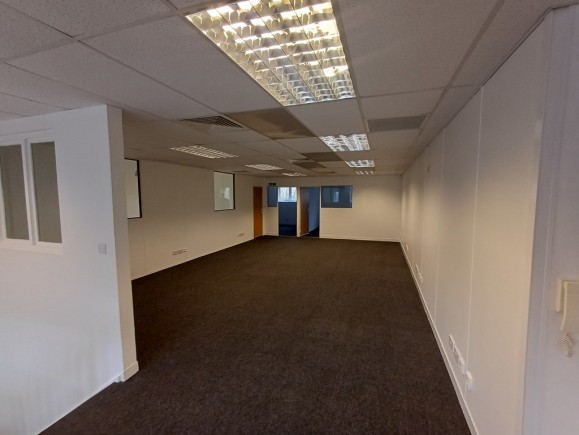 55714217 0082 453f 9b4f 209e64154658_web