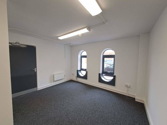 13b1c780 f89c 4a37 8586 ce450536b40a_web