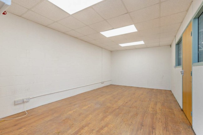 fbda5244 b3f0 4e9f 8764 2defe2aea6cf_web