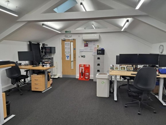 b668adc2 2f0b 4da6 97cd b6c03d7ee74d_web