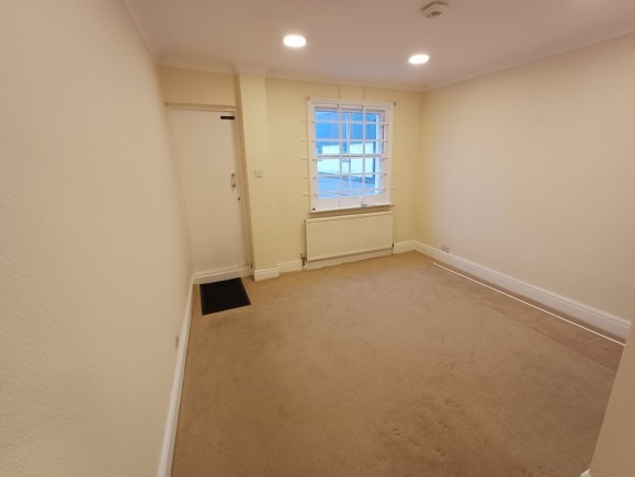 eec05ad1 3580 4568 81c2 ea8066b5a996_web