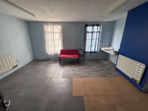 bd43f8fc 40fd 499c 937e e42b674a7289_web