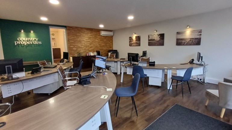 3d04f951 4aa9 4a17 9a08 a178a1ed5842_web